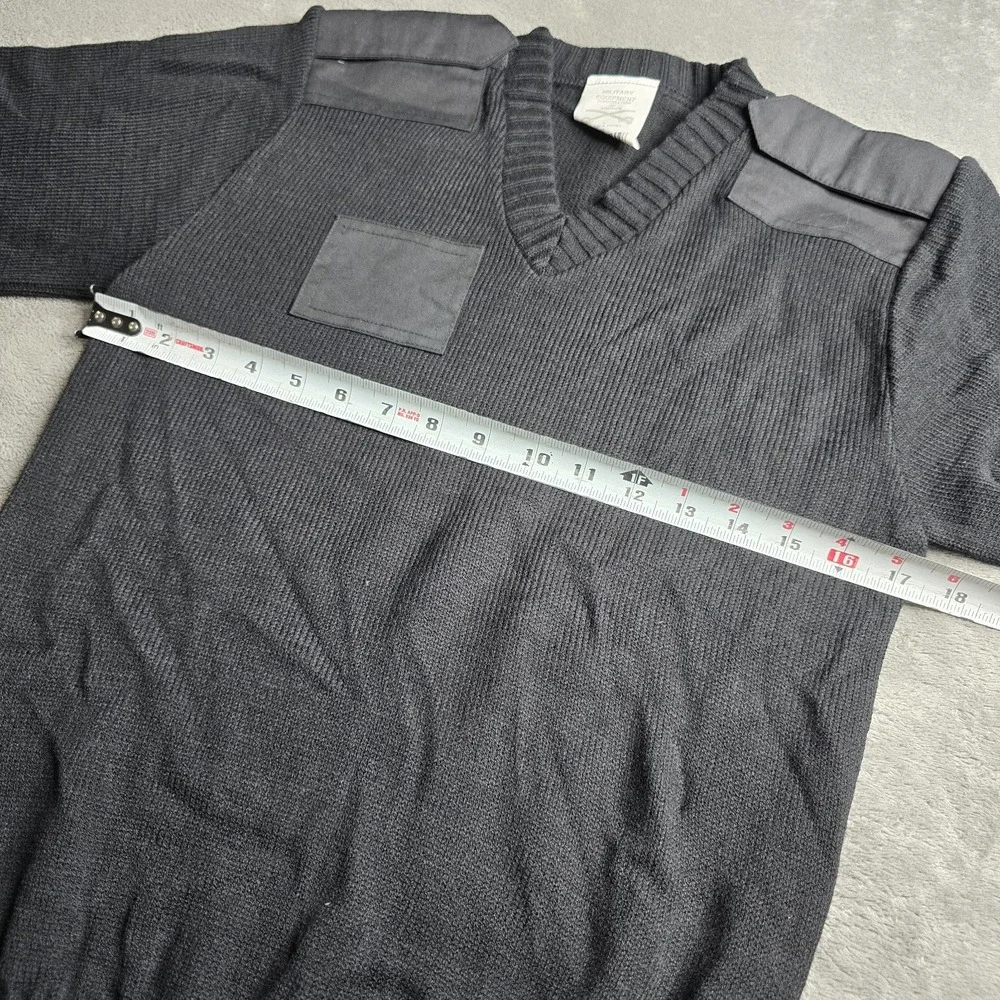MILITARY EQUIPMENT CORPORATION OF AMERICA V-NECK SWEATER MENS SMALL BLACK